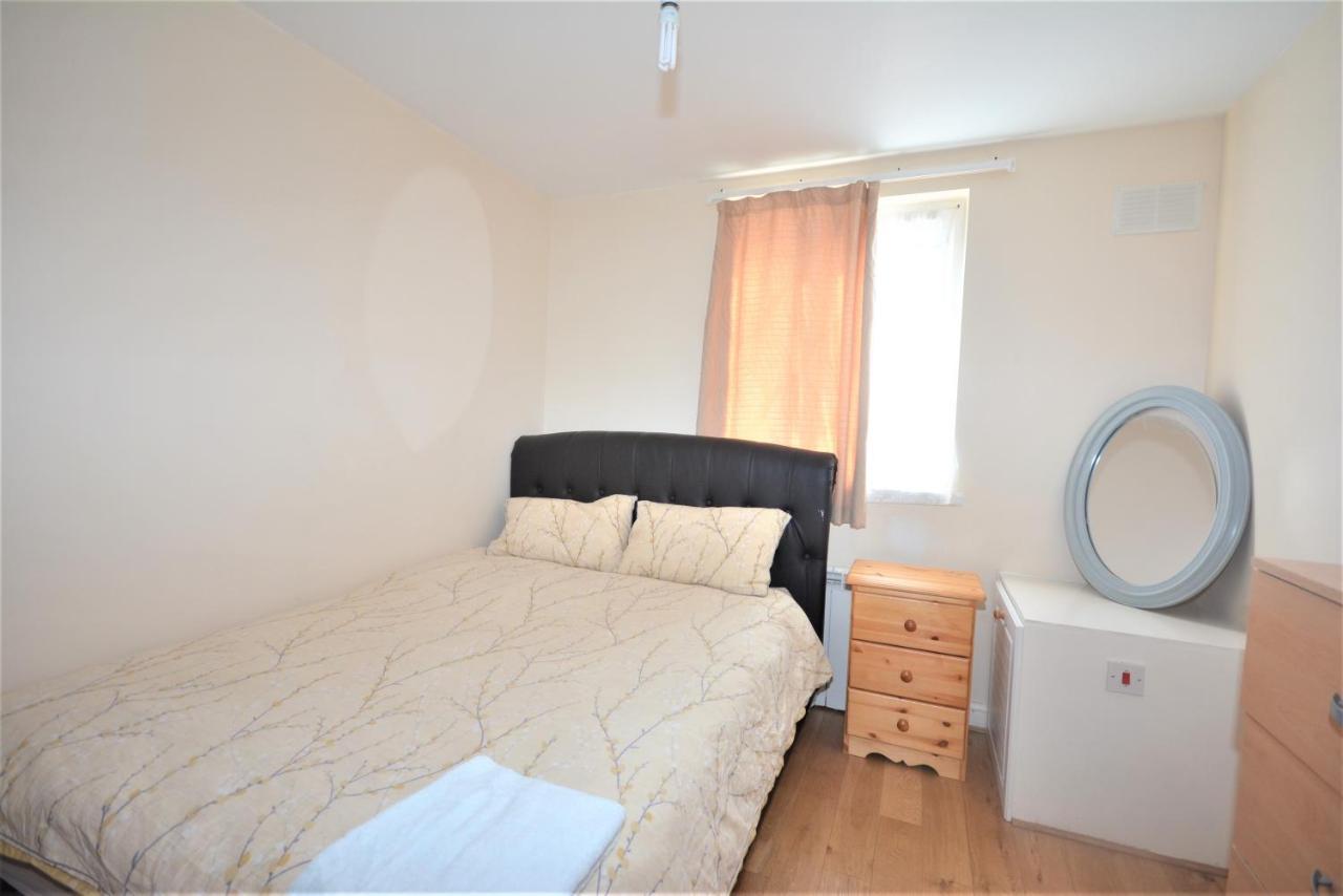 London Deluxe 6 Bedroom House Dagenham Exterior foto
