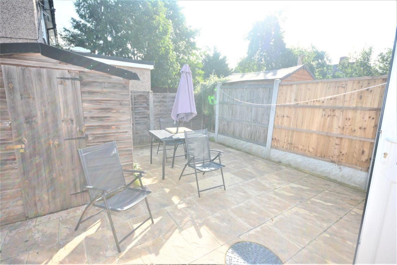 London Deluxe 6 Bedroom House Dagenham Exterior foto